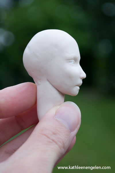 profile sculpting a head